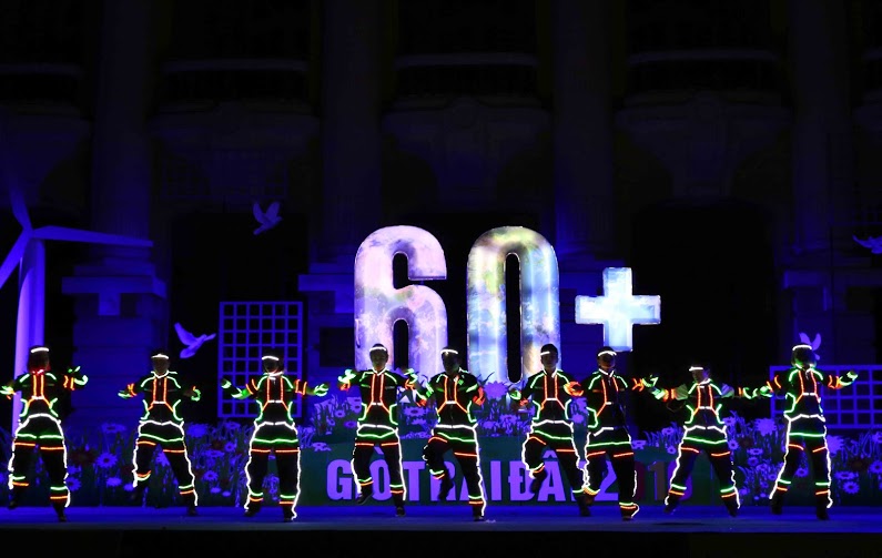 Giờ[-]trái[-]đất[-]2016:[-]Hành[-]động[-]nhỏ,[-]ý[-]nghĩa[-]lớn